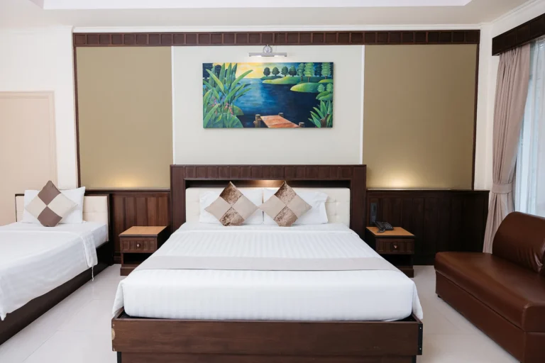 triple-room-pattaya-villawanida-03